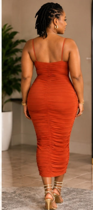 AMBER MUSE RUCHED MIDI DRESS